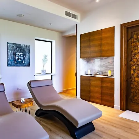 Thalassa Family & Waterpark Apartment *