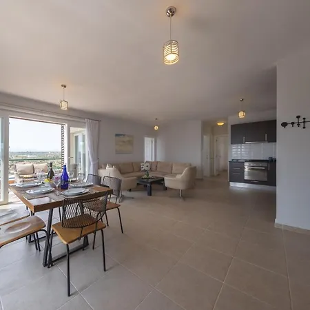 Thalassa Family & Waterpark Apartment
