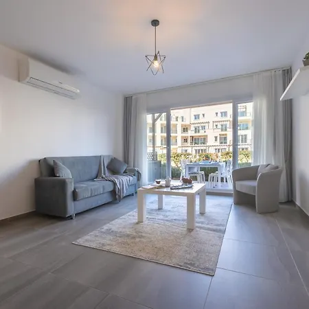 Thalassa Family & Waterpark Apartment *