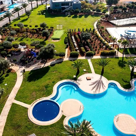 아파트 Thalassa Family & Waterpark