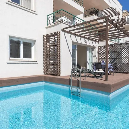 Thalassa Family & Waterpark 아파트 *